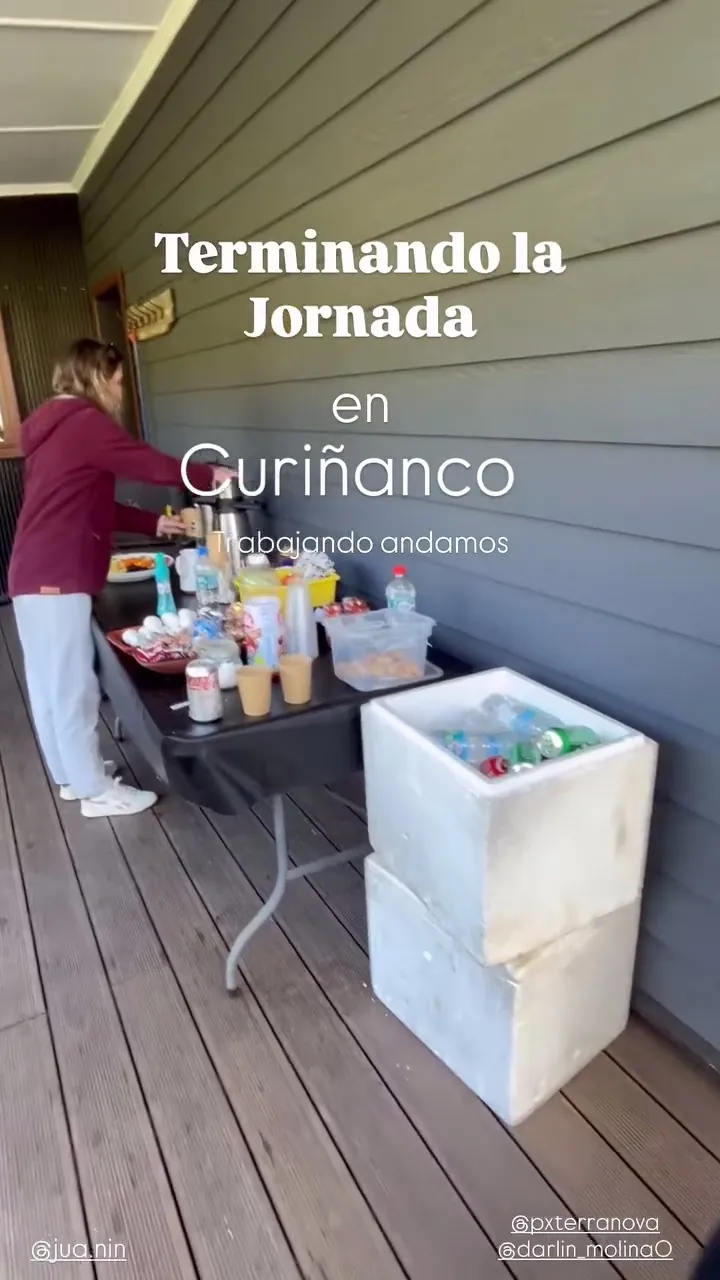 Estación de catering terminando la jornada en Curiñanco